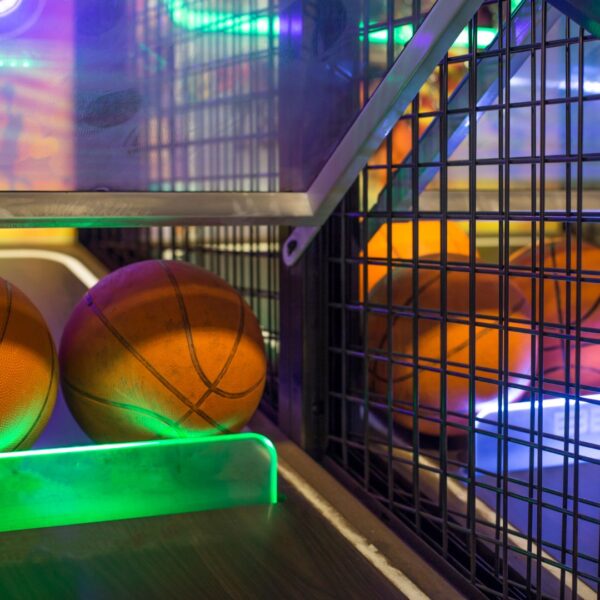 basketballs in arcade game